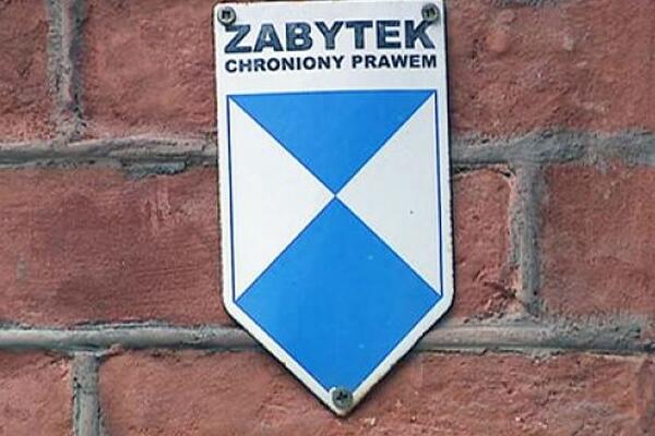 Wójt Gminy Gródek ogłasza nabór wniosków o udzielenie dotacji na prace konserwatorskie, restauratorskie lub roboty budowlane przy zabytkach wpisanych do rejestru zabytków lub znajdujących się w gminnej ewidencji zabytków na 2025 r. 